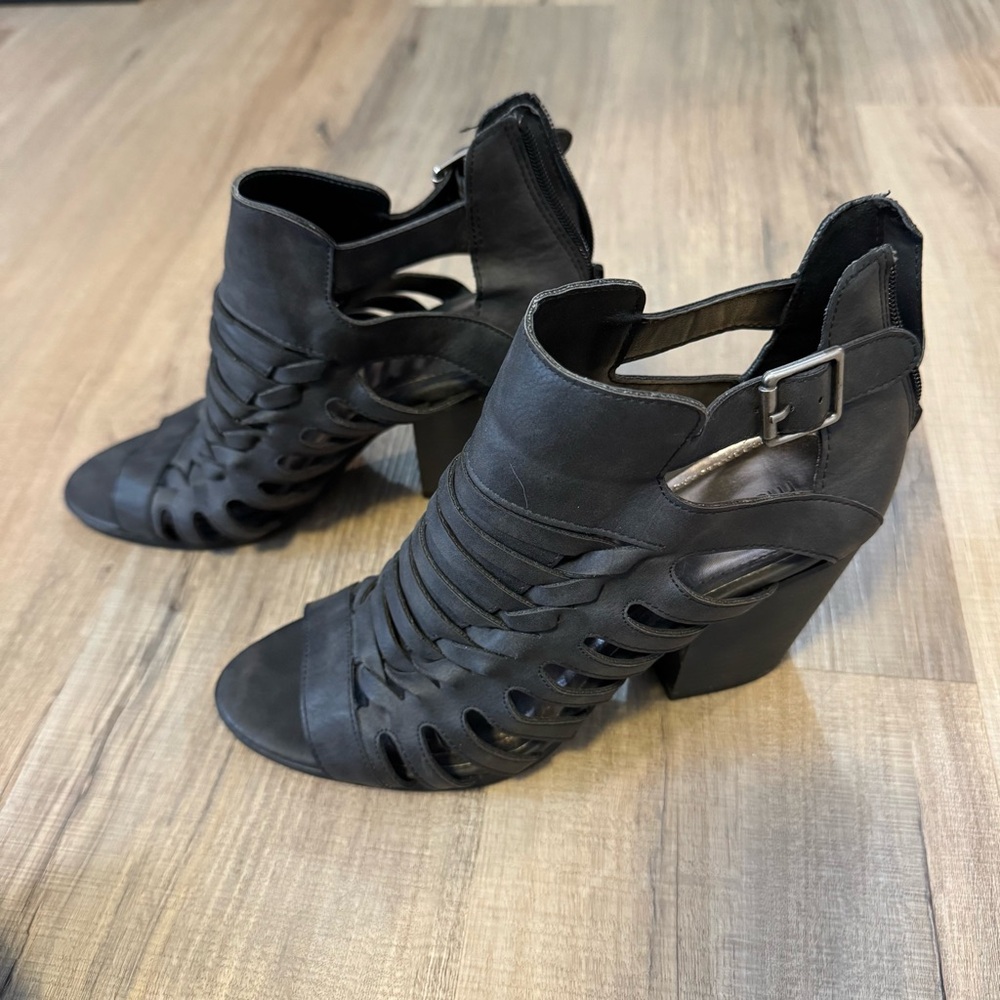 Maurices Heels